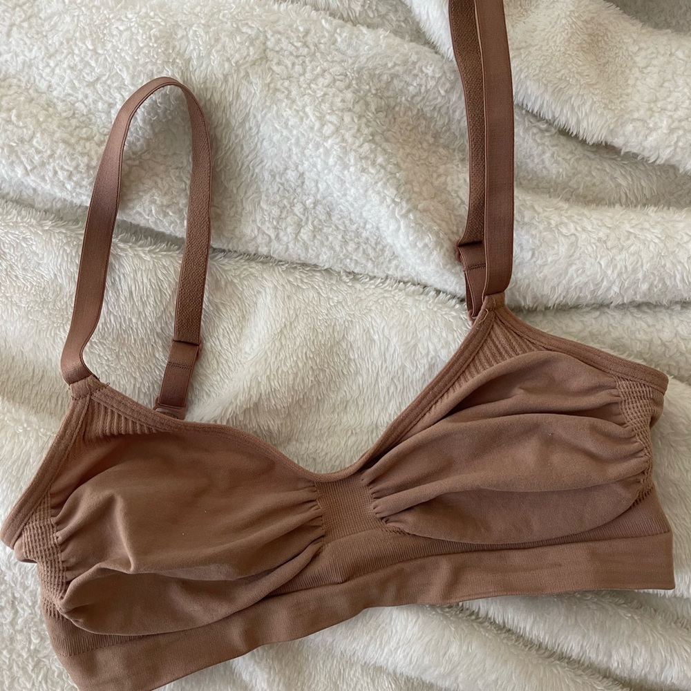 SKIMS sculpting bra